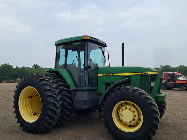 Image of John Deere 7410 equipment image 1