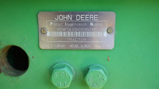 Image of John Deere 7410 equipment image 4