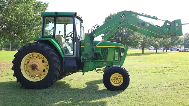 Image of John Deere 7410 equipment image 2
