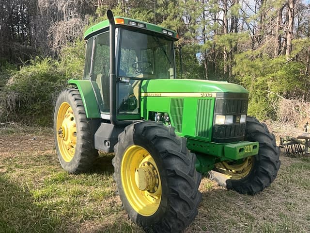 Image of John Deere 7410 equipment image 1