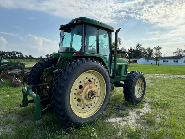 Image of John Deere 7410 equipment image 4