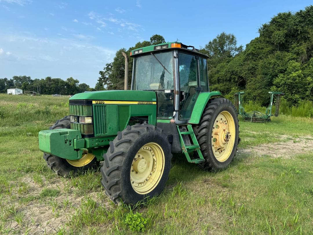 Image of John Deere 7410 Primary image