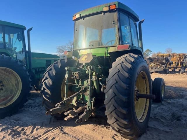 Image of John Deere 7410 equipment image 2