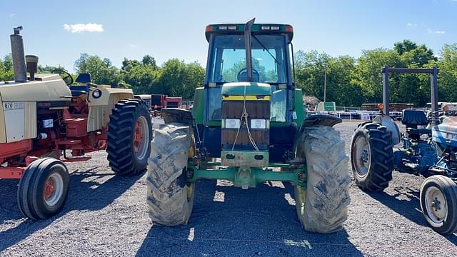 Image of John Deere 7410 equipment image 1