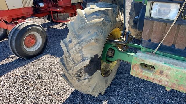 Image of John Deere 7410 equipment image 3