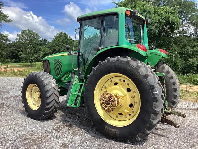Image of John Deere 7420 equipment image 2