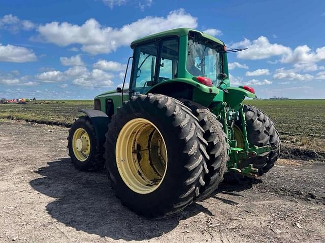 Image of John Deere 7420 equipment image 3