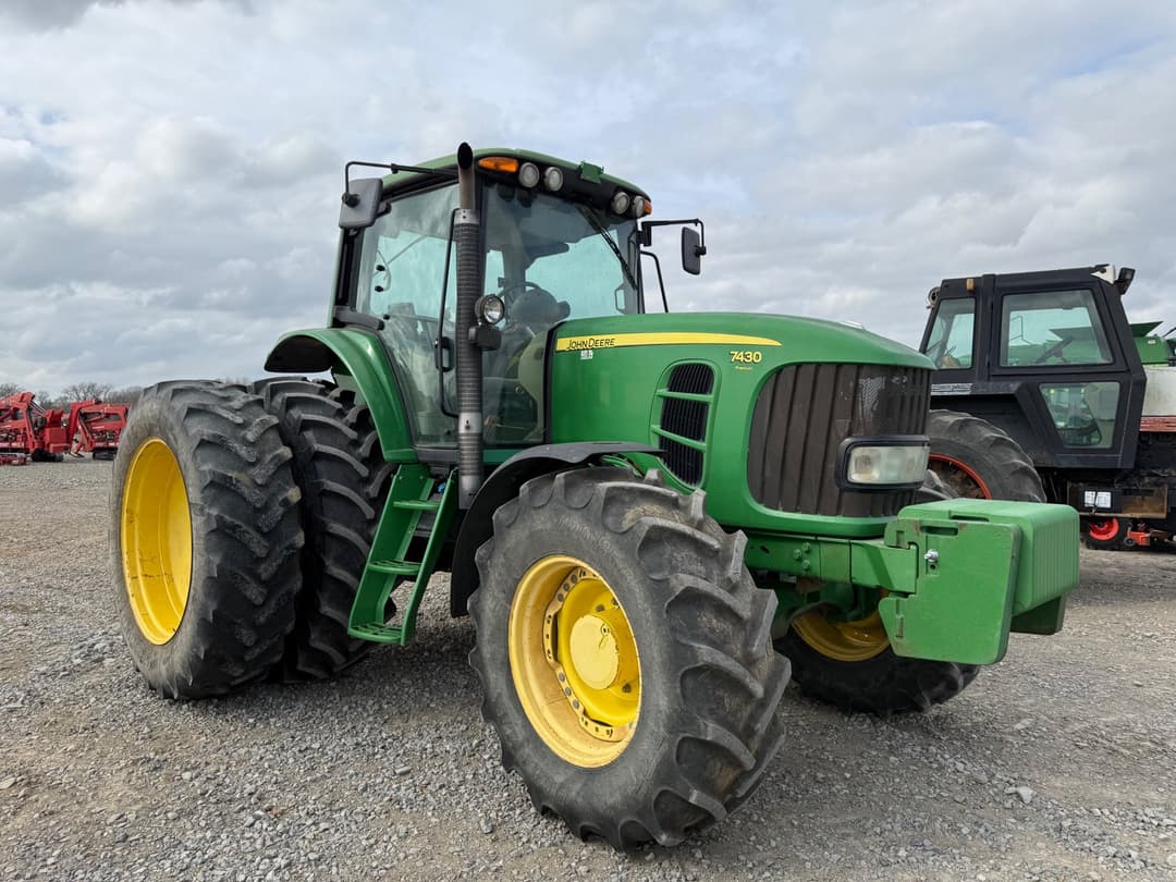 Image of John Deere 7430 Premium Primary image