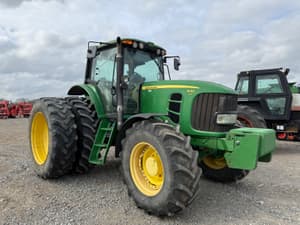 John Deere 7430 Premium Image