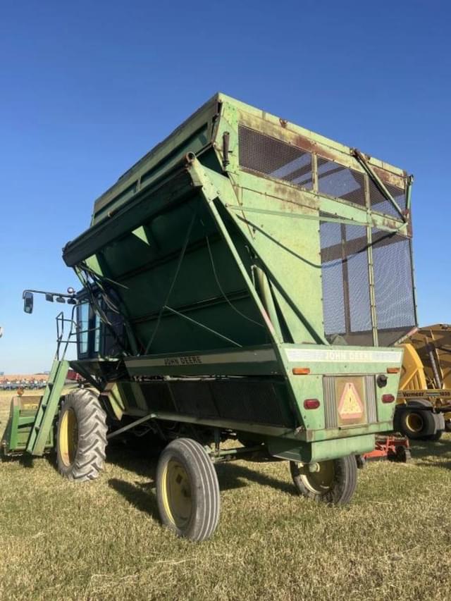 Image of John Deere 7445 equipment image 4