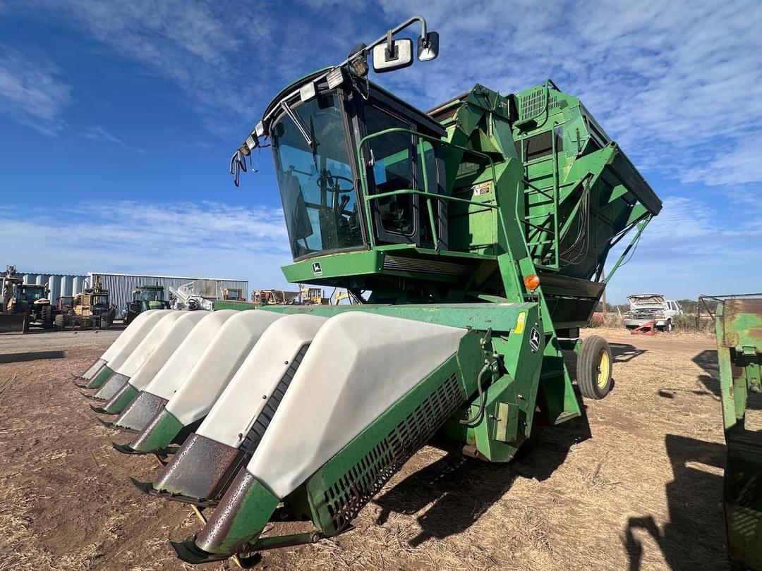 Image of John Deere 7450 Primary image