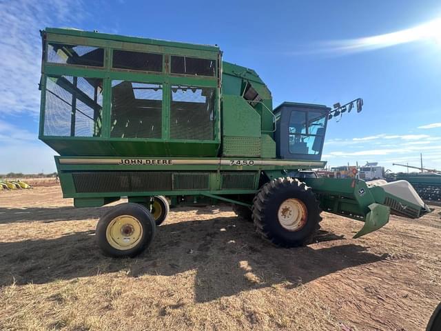 Image of John Deere 7450 equipment image 1