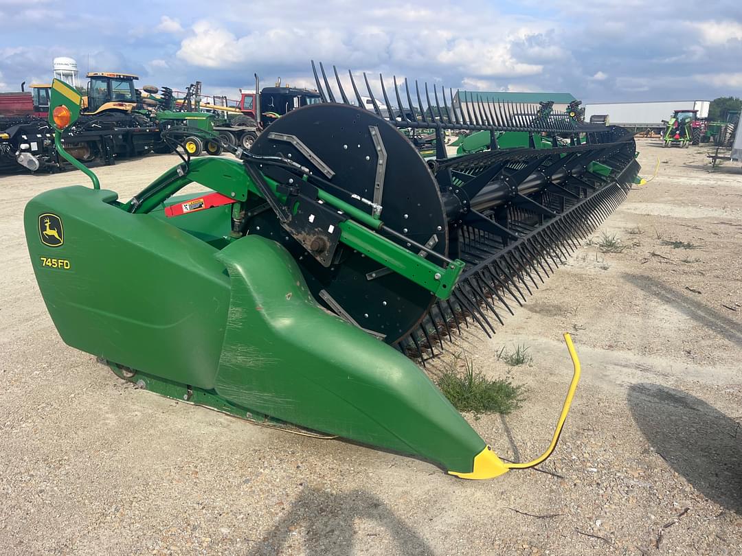 Image of John Deere 745FD Primary image