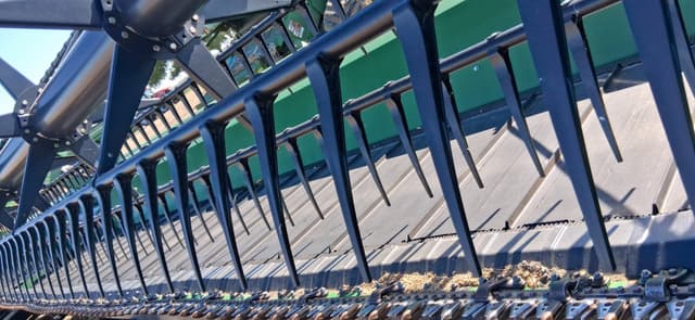 Image of John Deere 745FD equipment image 2