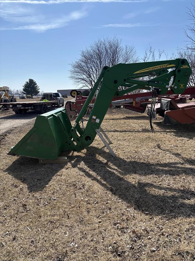 Image of John Deere 746 equipment image 4