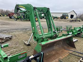 John Deere 746 Equipment Image0