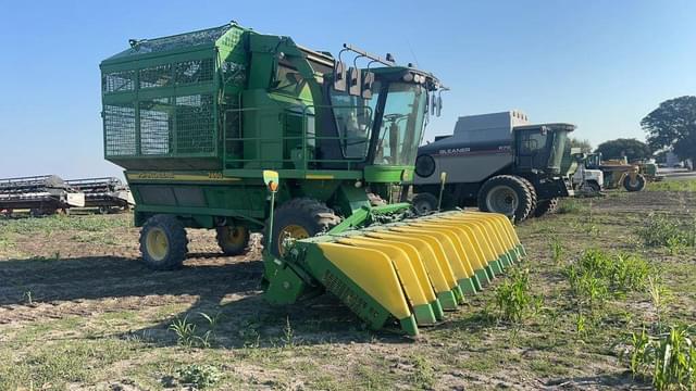 Image of John Deere 7460 equipment image 3