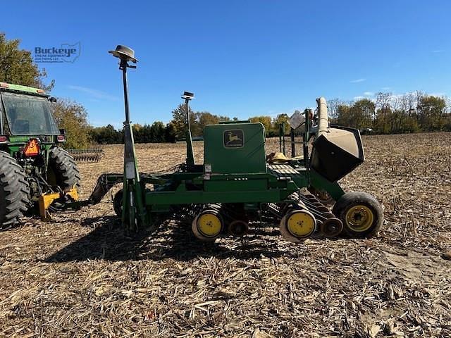 Image of John Deere 750 equipment image 2