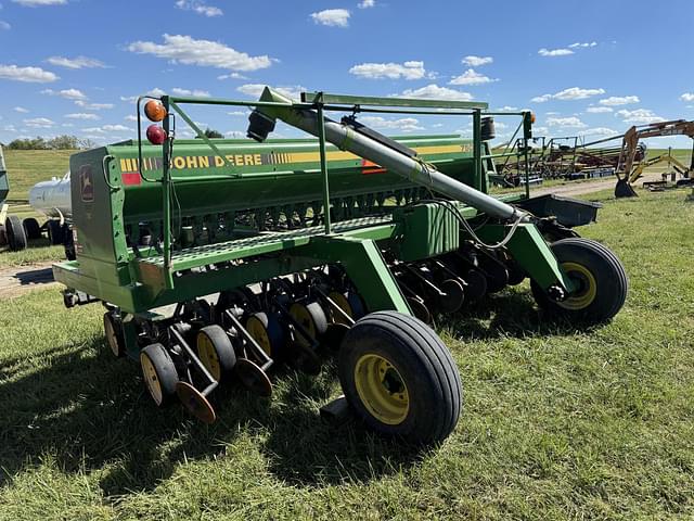 Image of John Deere 750 equipment image 2