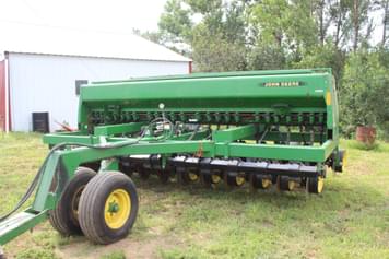 Main image John Deere 750
