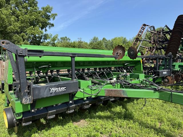 Image of John Deere 750 equipment image 3
