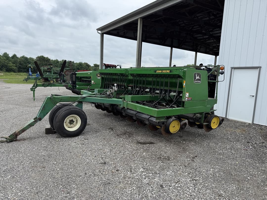 Image of John Deere 750 Image 1