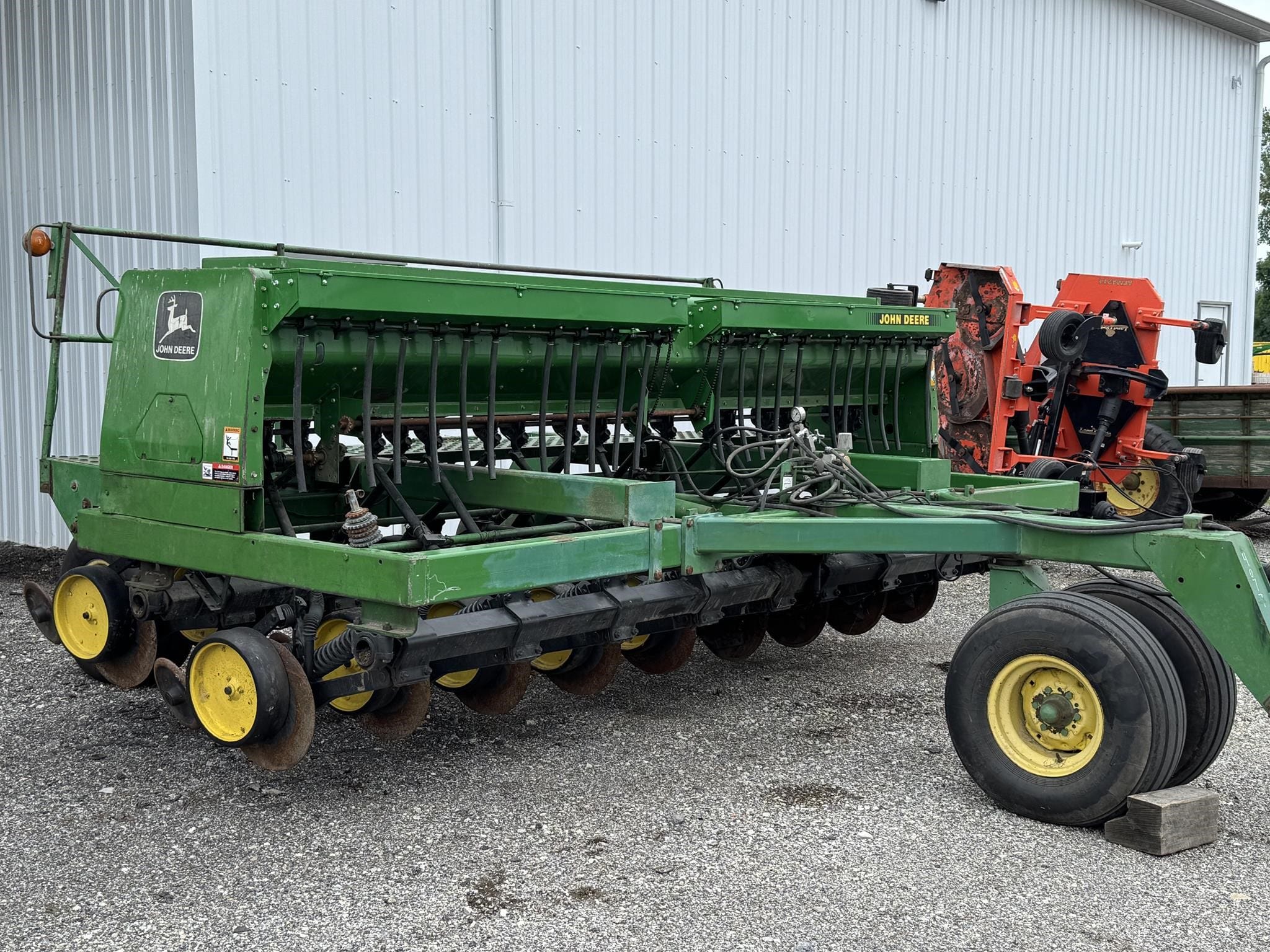 Main image John Deere 750