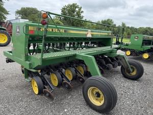 1994 John Deere 750 Image