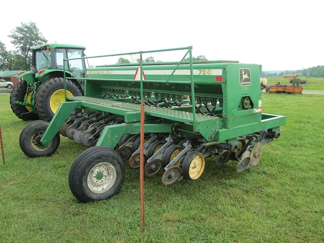 Image of John Deere 750 equipment image 2