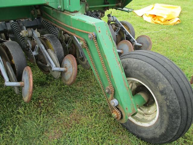 Image of John Deere 750 equipment image 4