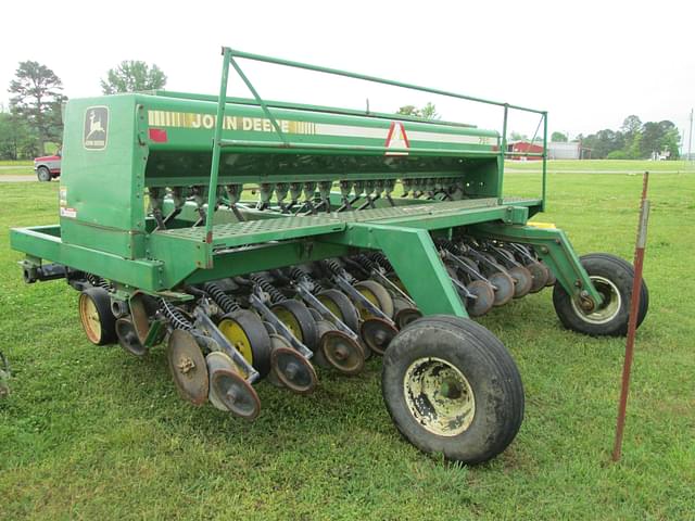 Image of John Deere 750 equipment image 3