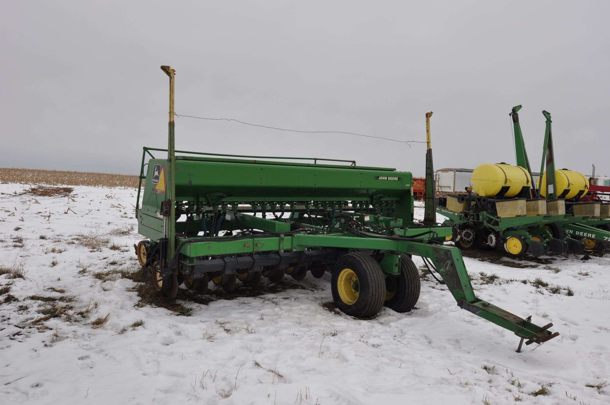 John Deere 750 Equipment Image0