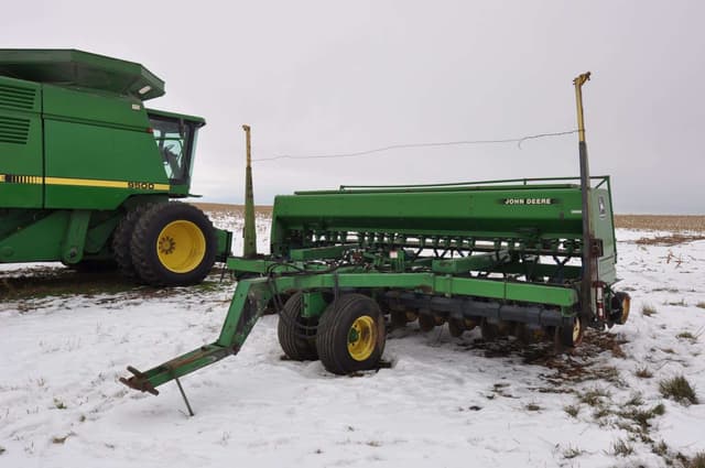 Image of John Deere 750 equipment image 2