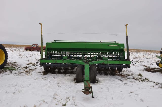 Image of John Deere 750 equipment image 1