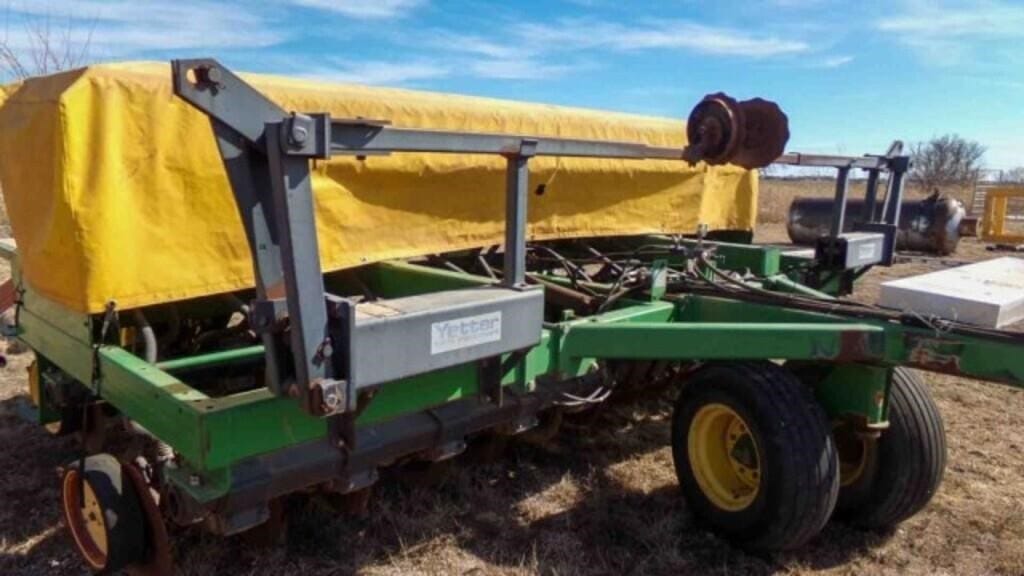 John Deere 750 Equipment Image0