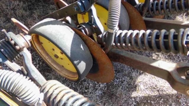 Image of John Deere 750 equipment image 2