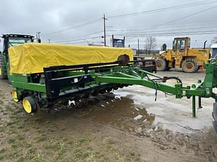 Main image John Deere 750