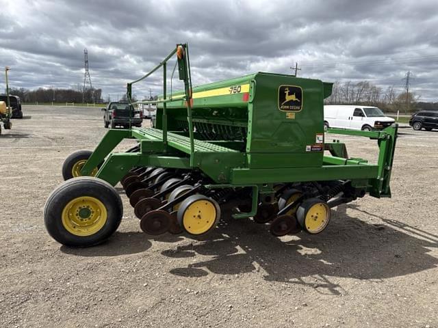 Image of John Deere 750 equipment image 4