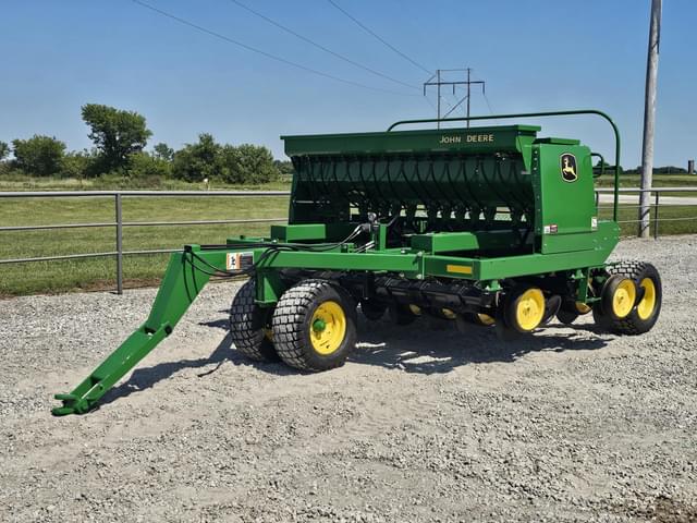 Image of John Deere 750 equipment image 1