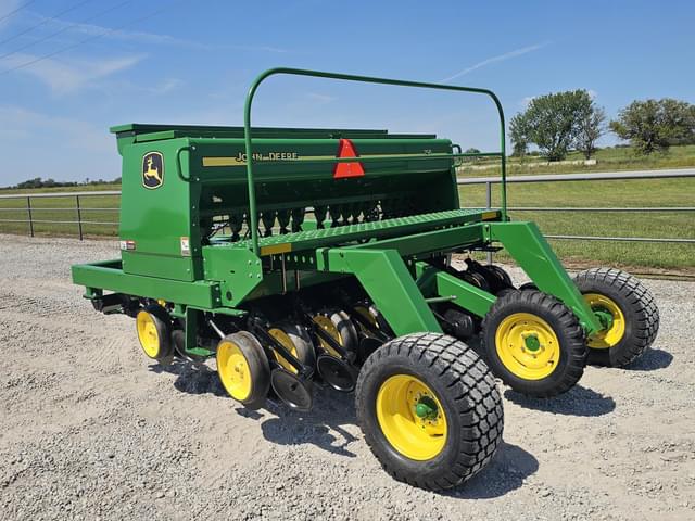 Image of John Deere 750 equipment image 4