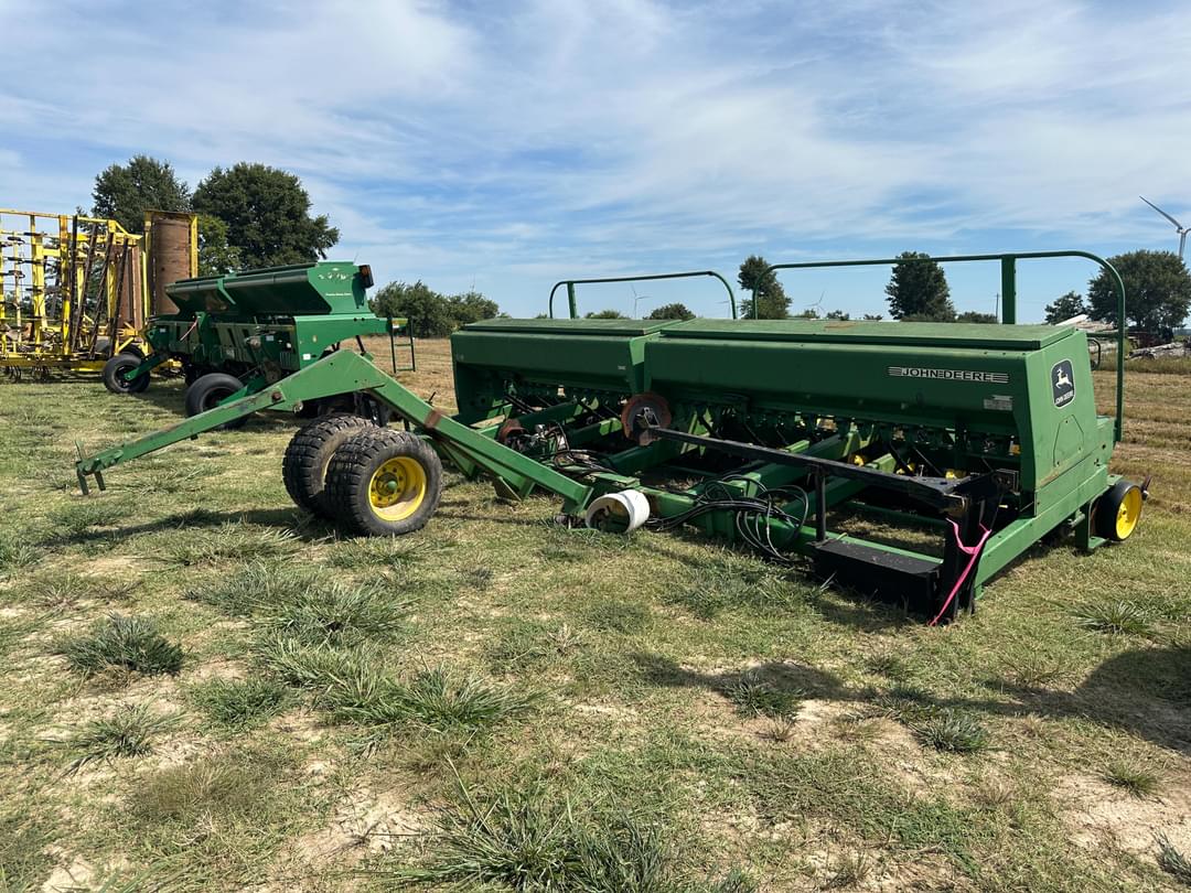 Image of John Deere 750 Primary image