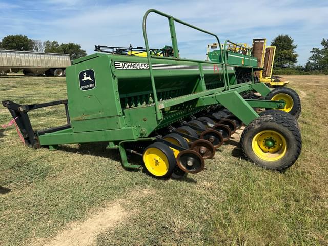 Image of John Deere 750 equipment image 3