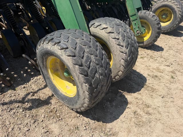 Image of John Deere 750 equipment image 4