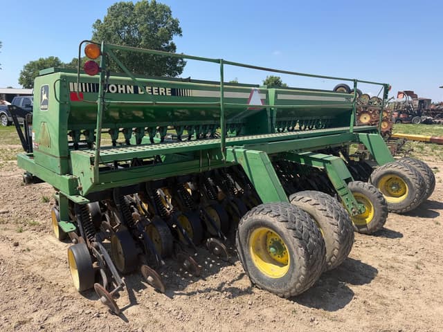 Image of John Deere 750 equipment image 3