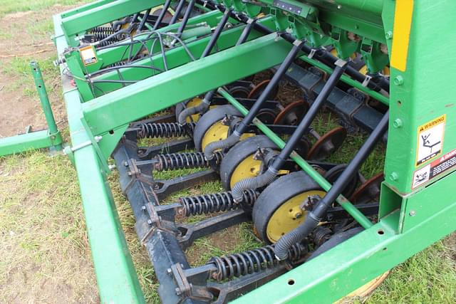 Image of John Deere 750 equipment image 3