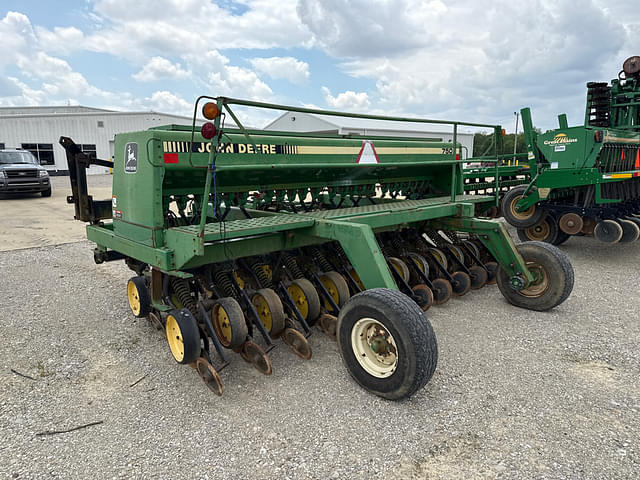 Image of John Deere 750 equipment image 4