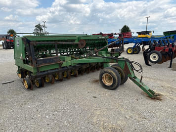 Main image John Deere 750