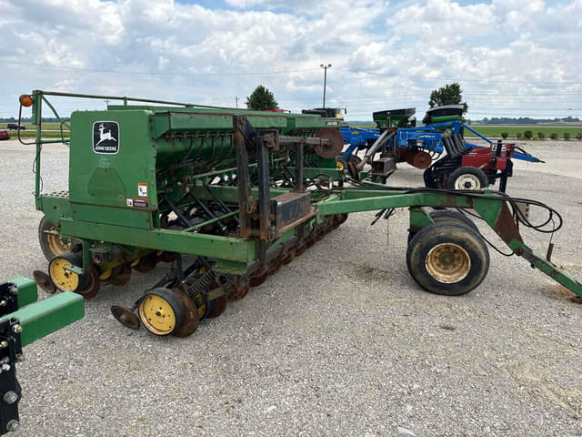 Image of John Deere 750 equipment image 1