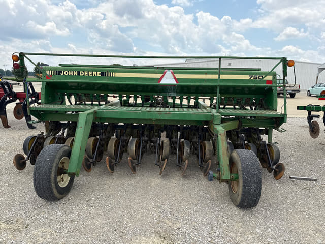 Image of John Deere 750 equipment image 3