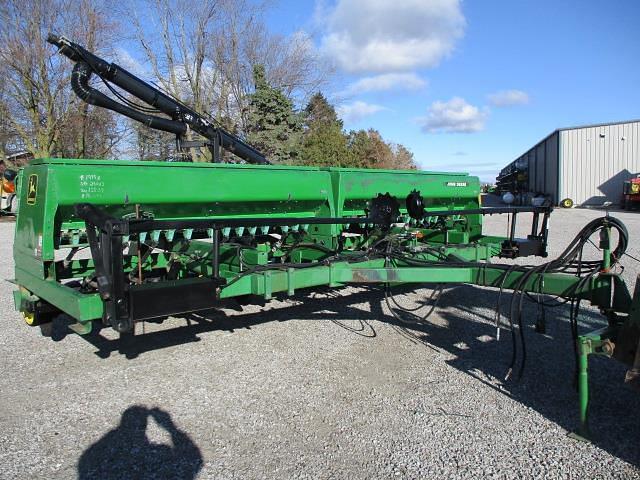 Image of John Deere 750 equipment image 1